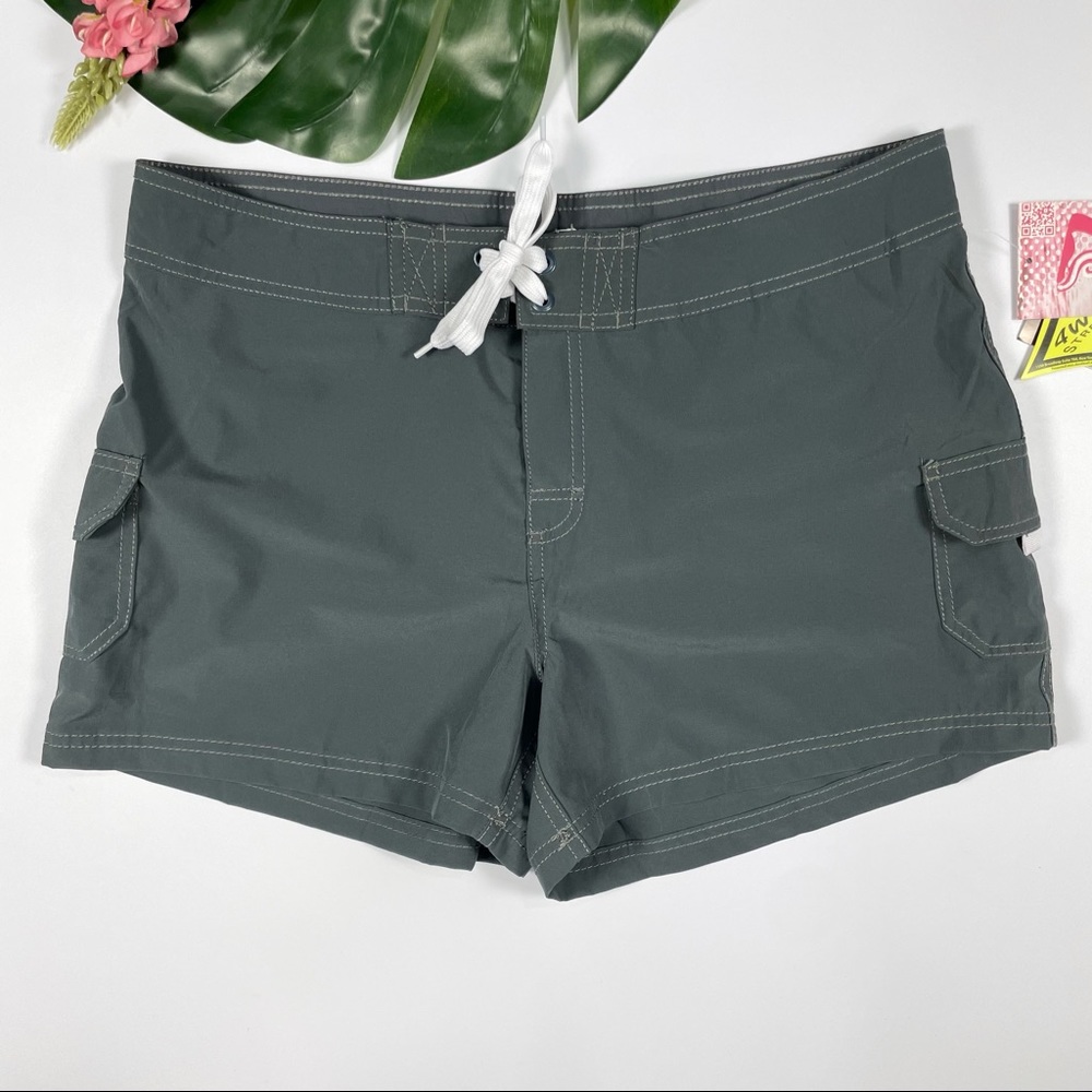 NWT Kanu Surf gray surf shorts Sz 14